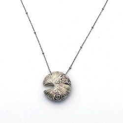 純銀黏土鏤空項鍊 - 針筒拉花 - 彎月